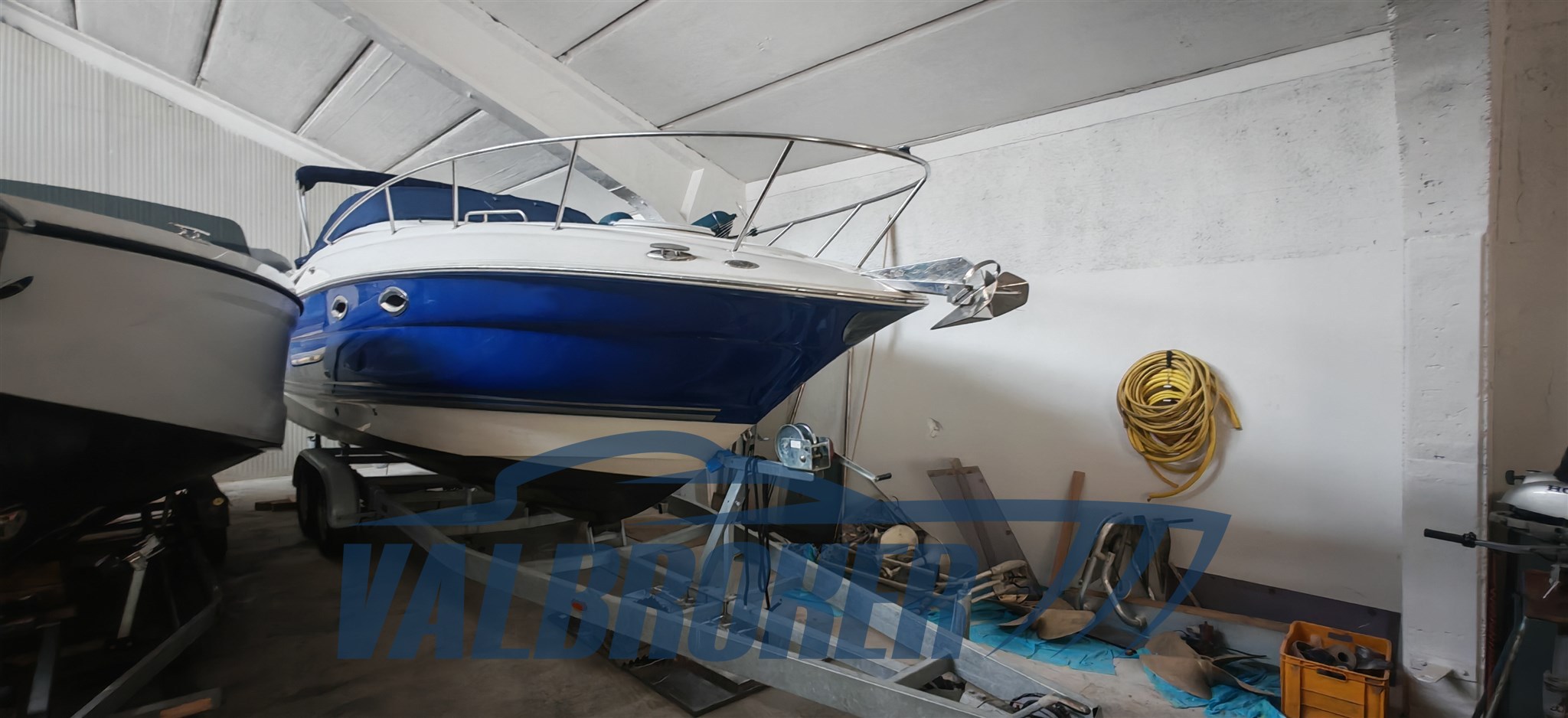 Crownline 250 esterni (2)