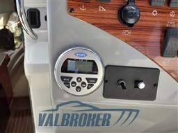 Bayliner 255 Valbroker (44)