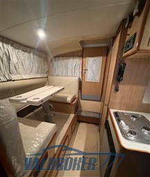 Bertram 28 1991 interni (2)