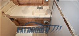 Bertram 28 1991 interni (16)