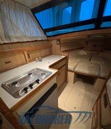 Bertram 28 1991 interni (3)