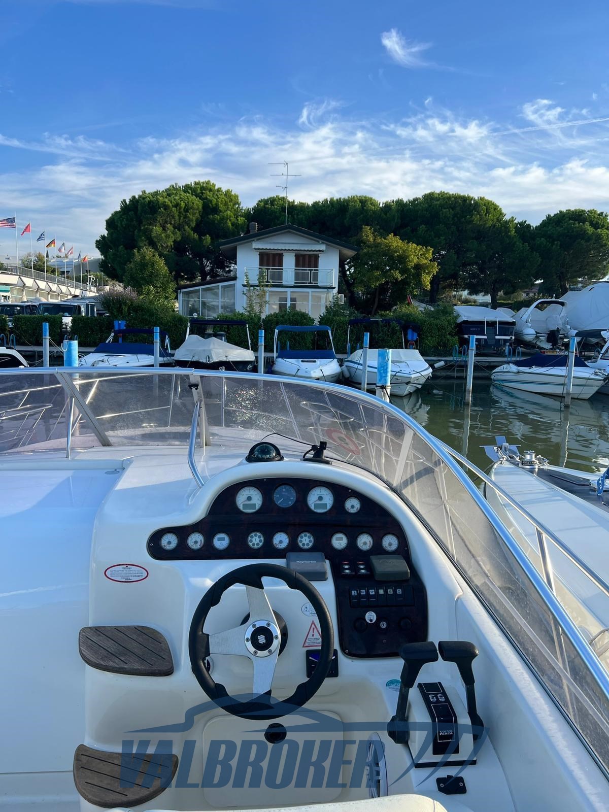 Cranchi Zaffiro 28 2006 Garda (3)