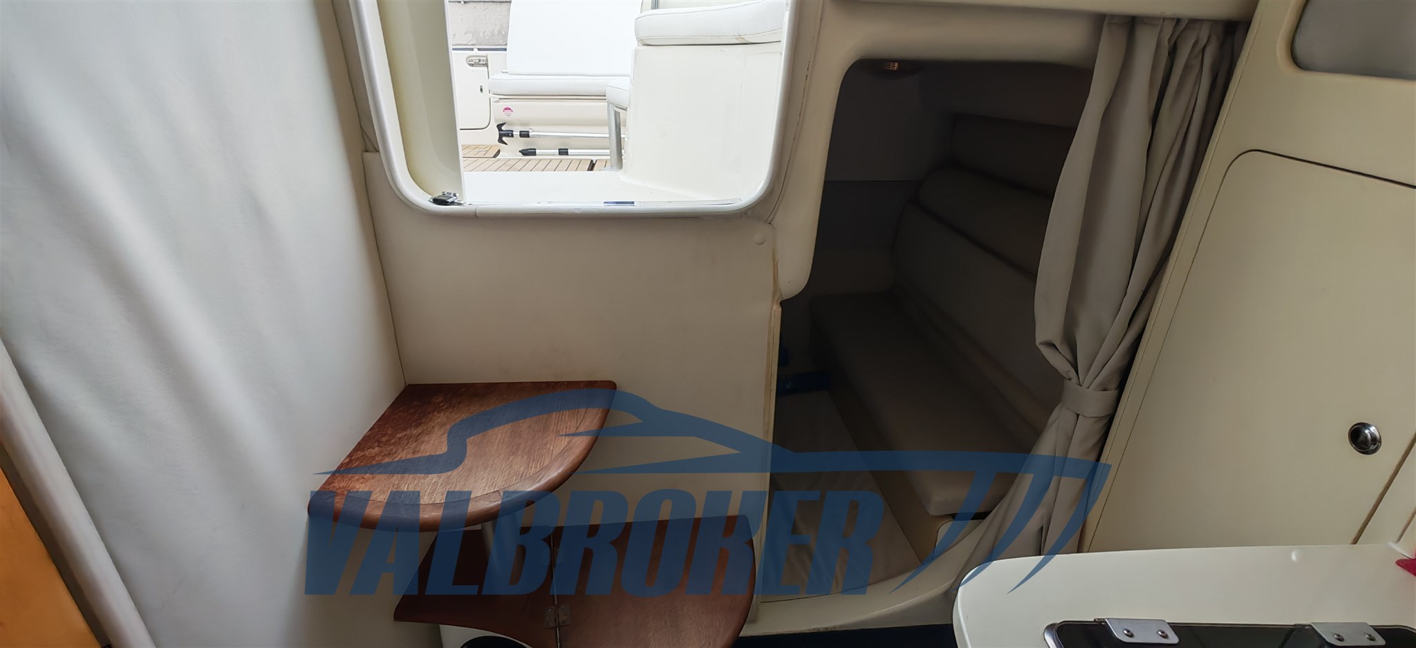 Cranchi Zaffiro 28 interni (18)