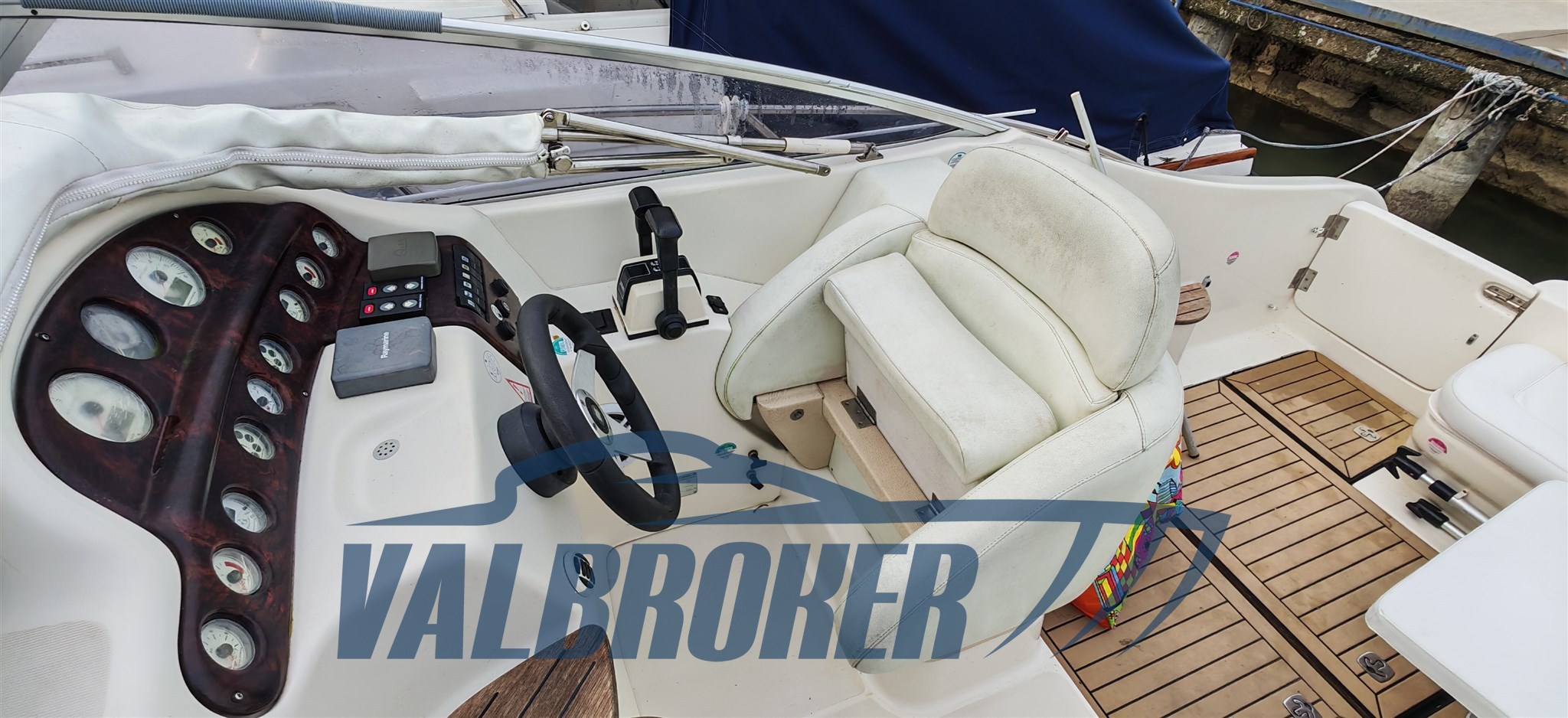 Cranchi Zaffiro 28 2006 Garda (8)