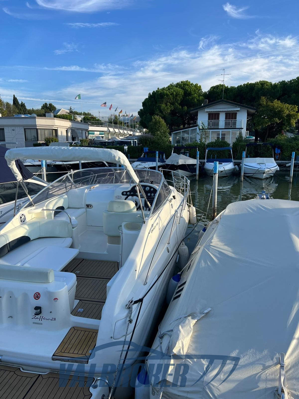 Cranchi Zaffiro 28 2006 Garda (1)