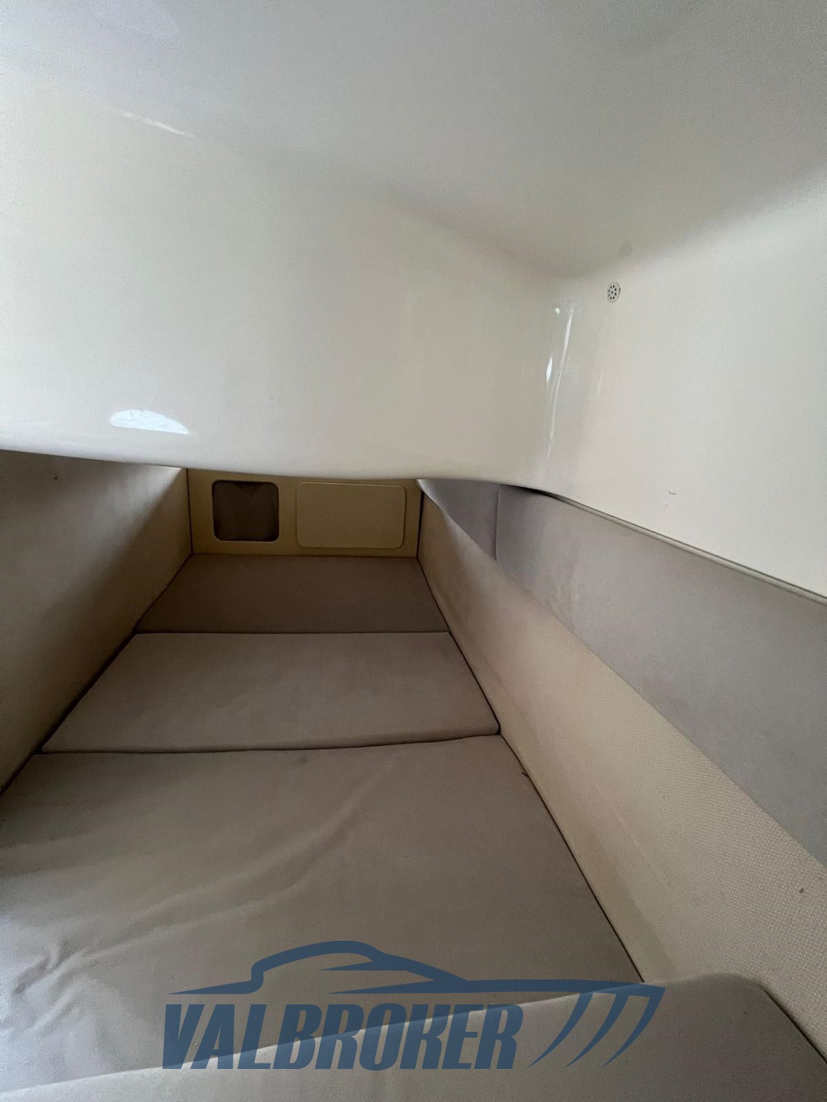 Cranchi Zaffiro 28 interni (4)