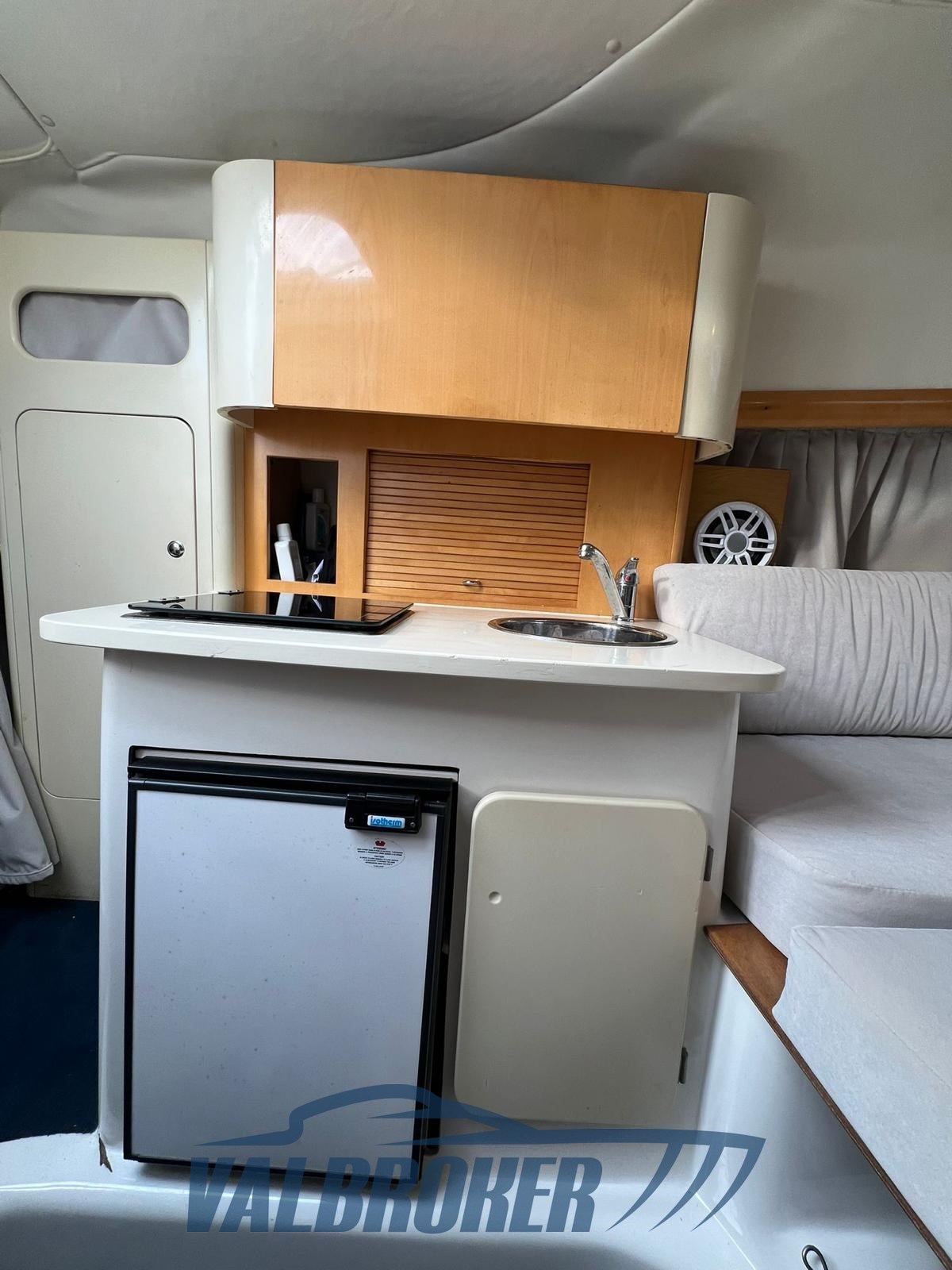 Cranchi Zaffiro 28 interni (3)