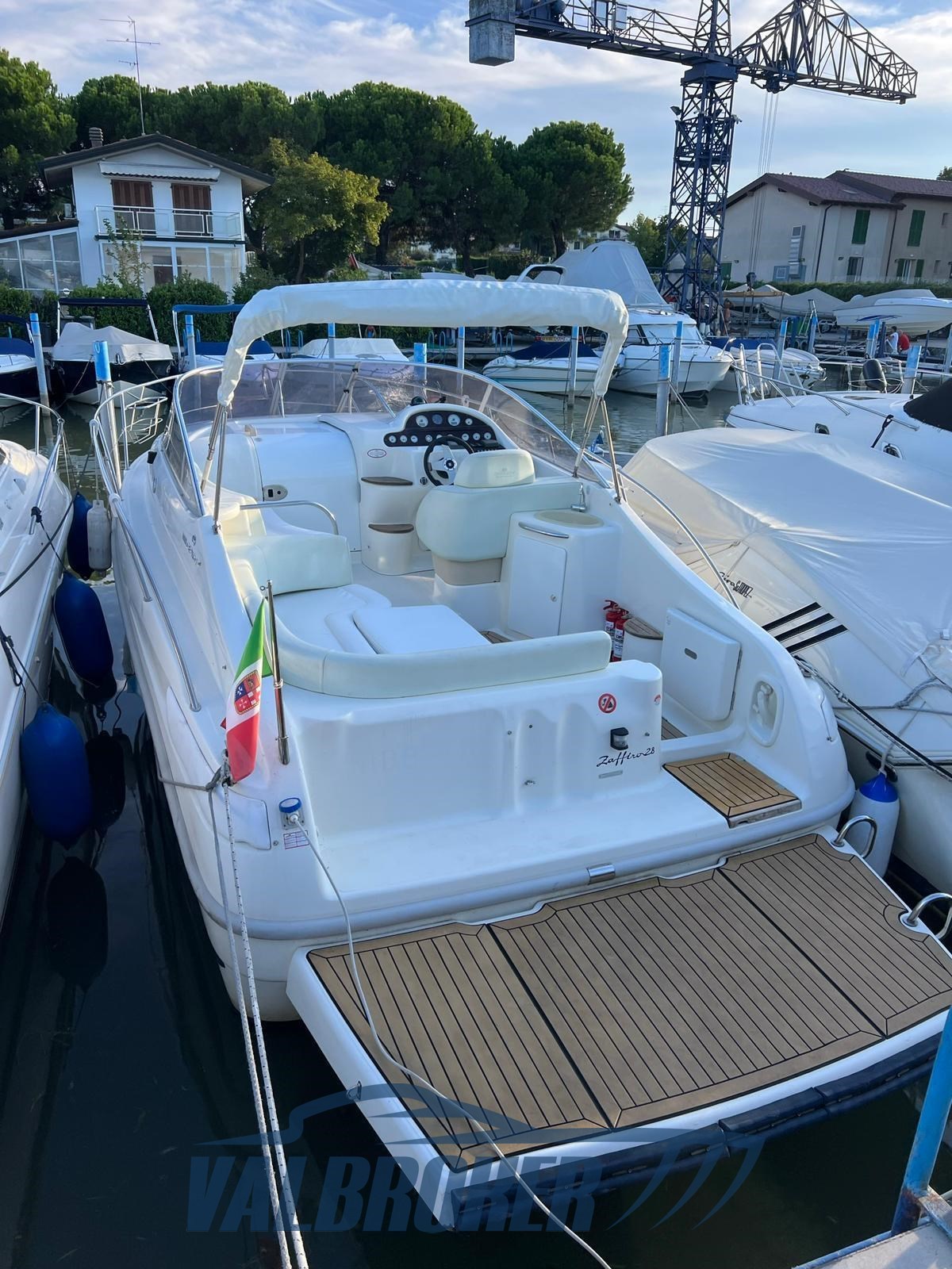 Cranchi Zaffiro 28 2006 Garda (2)