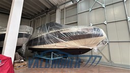 Foto in capannone invictus 320