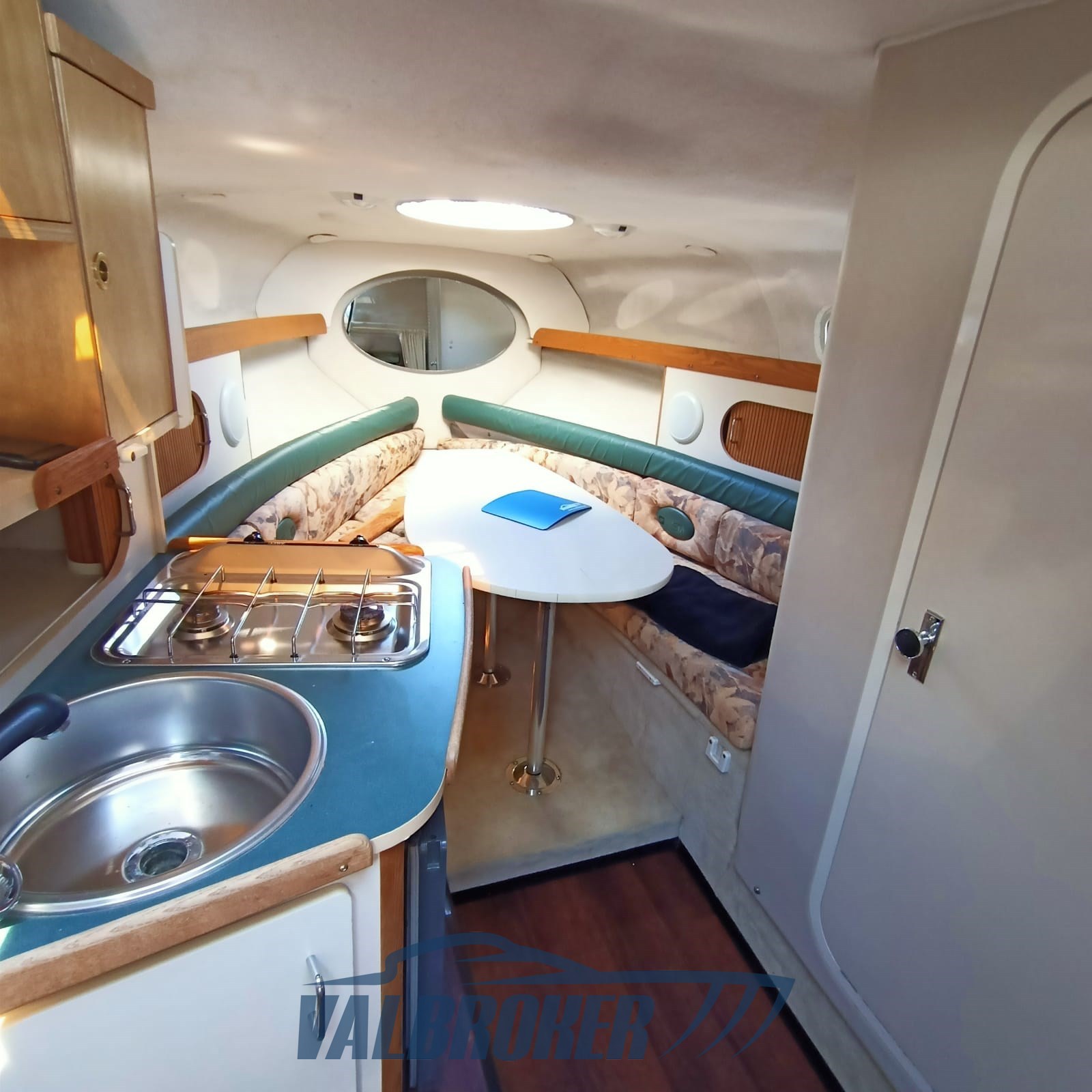 Four Winns 238 Valbroker (4)