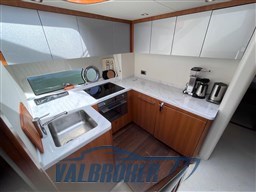 Sunseeker Predator 57 2018 (14)