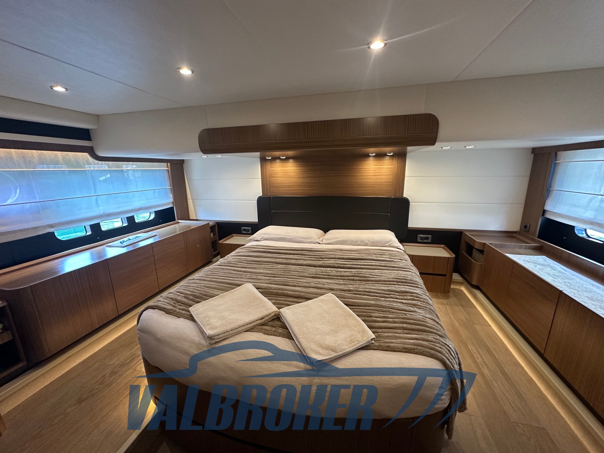 Absolute Nav 52 2016  (2)