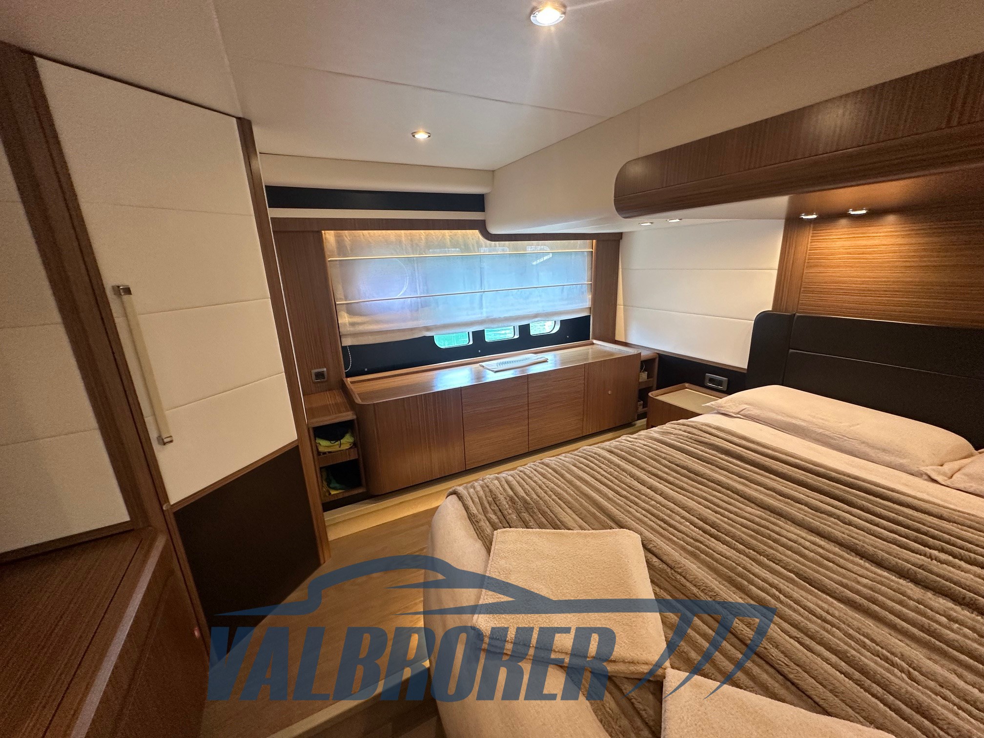 Absolute Nav 52 2016  (4)
