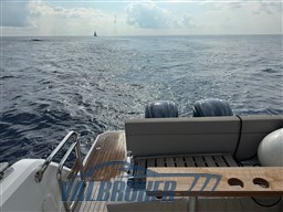 Sealine 335 