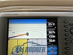 Sea Ray 310 2000 valbroker (11)