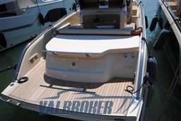 invictus GT 320 Valbroker (12)
