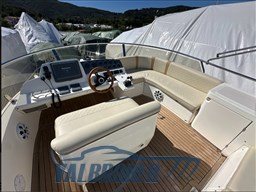 Sealine f 42.5 toscana (5)