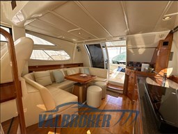 Sealine f 42.5 toscana (10)