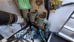 Princess 62 sala macchine (2)