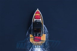 A_46_luxury_tender-69_sk2w1o