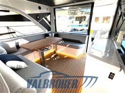 Beneteu Gran Turismo 45 2024 (8)