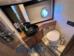 Azimut Magellano 43 interni (19)