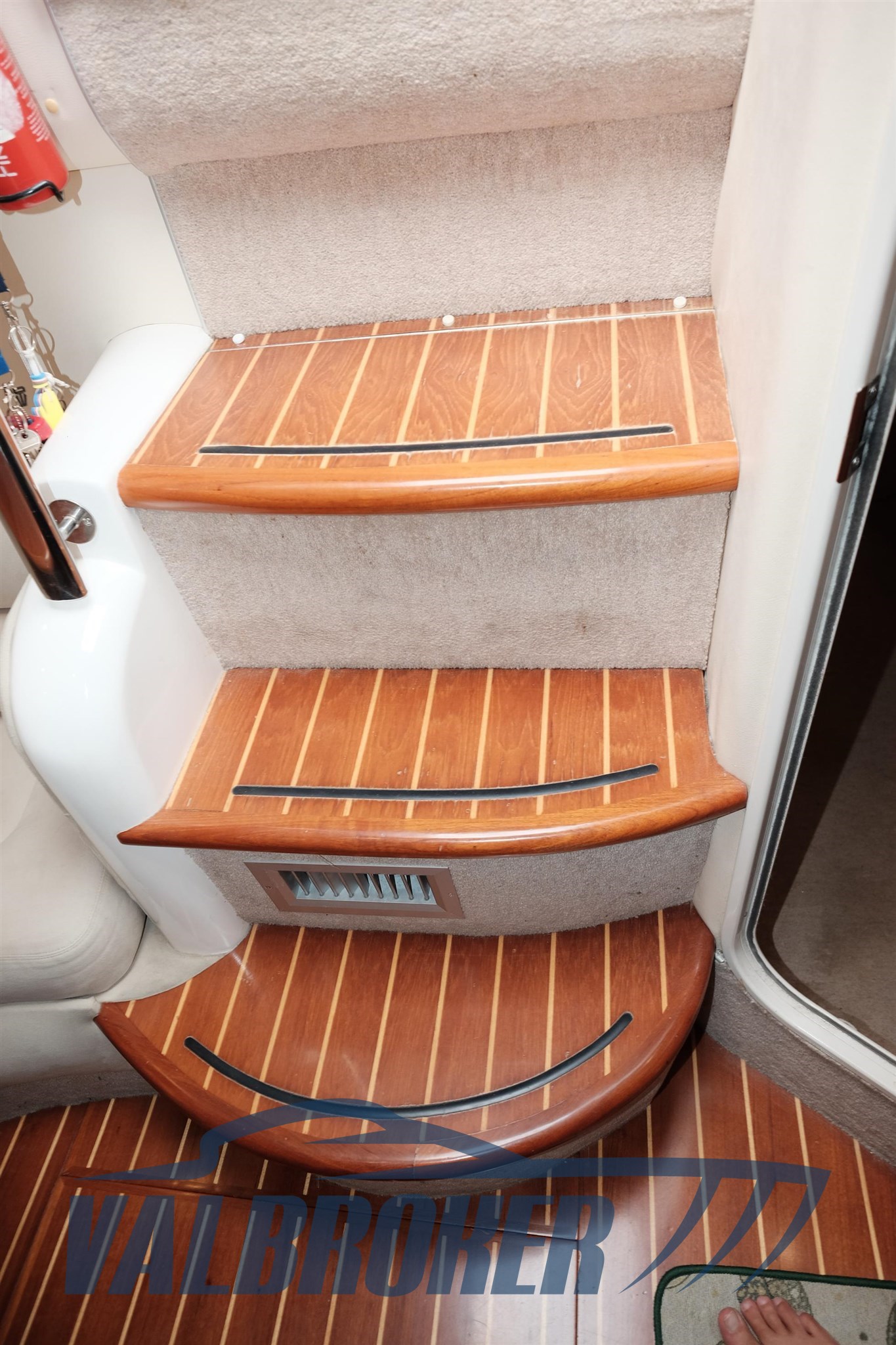 Sealine s 34 model year 2004 (84)