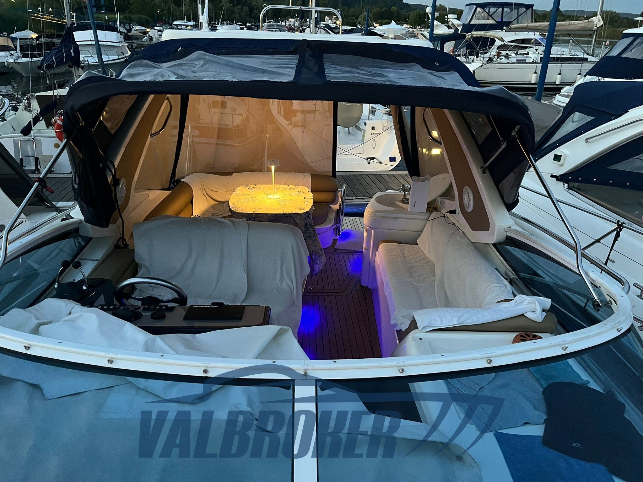 Sealine S 34 model year 2004 (4)