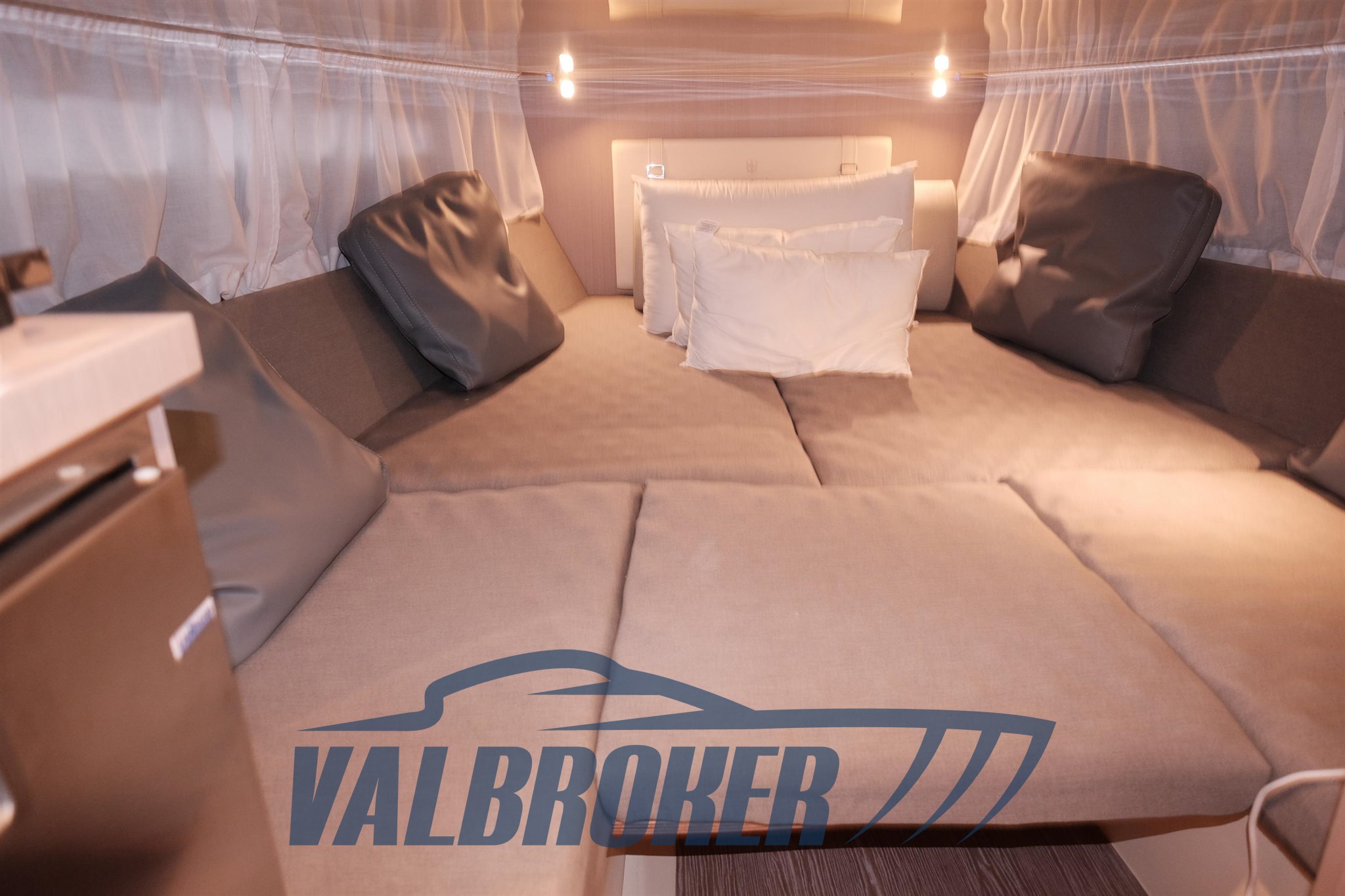 Invictus 280 GT Valbroker (79)