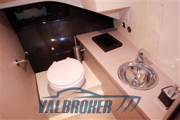 Invictus 280 GT Valbroker (102)