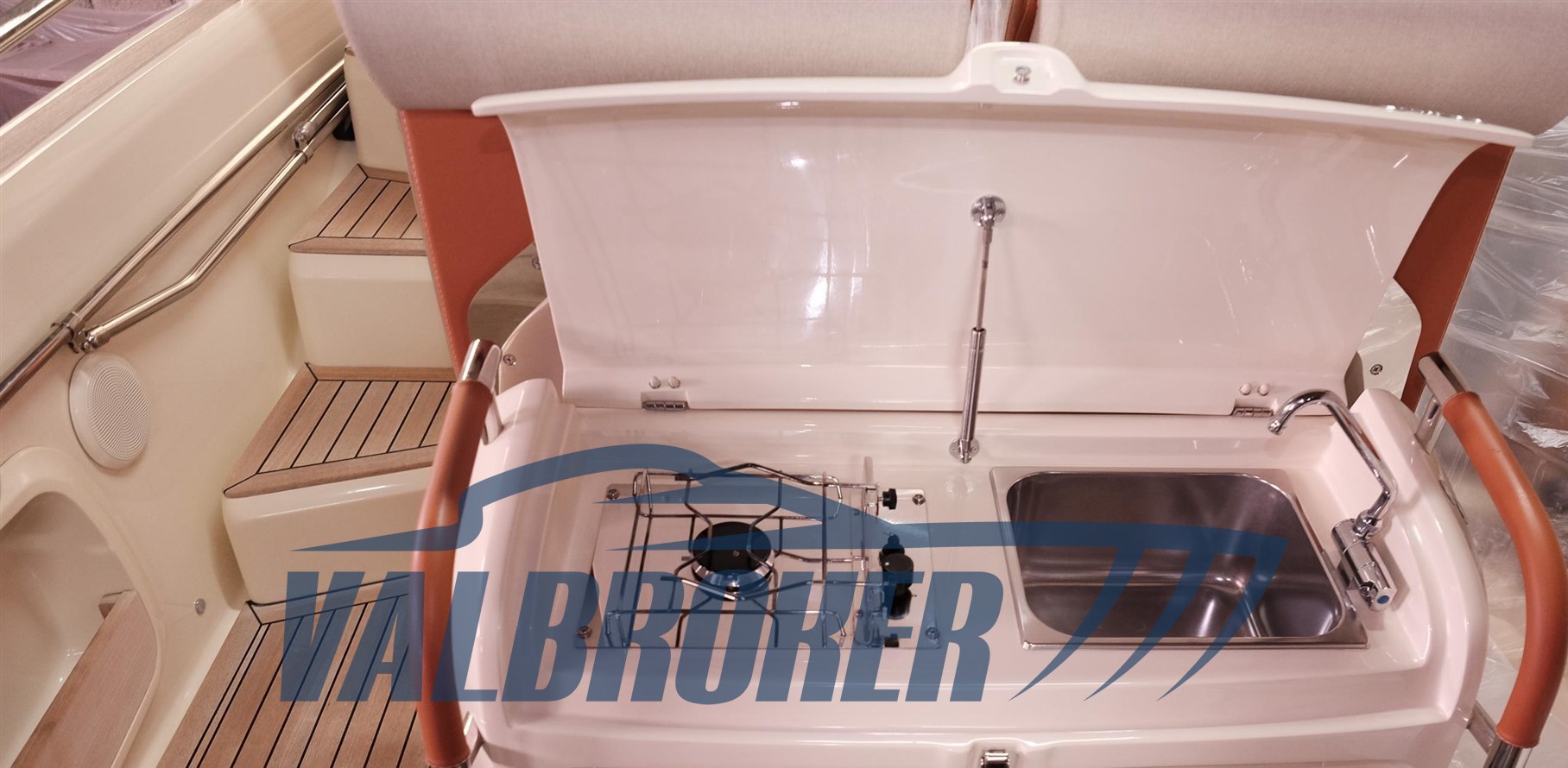 Invictus 280 GT Valbroker (16)