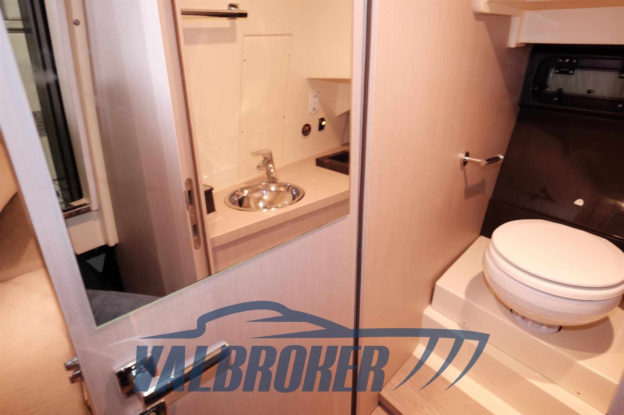 Invictus 280 GT Valbroker (98)