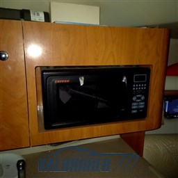 Four Winns 248 lago maggiore (5)