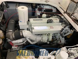 Sea Ray 370 Valbroker (9)