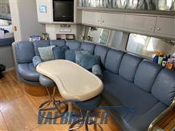 Sea ray 370 Valbroker (13)