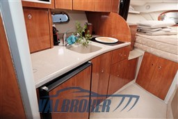 four winns 328 lago maggiore interni (3)