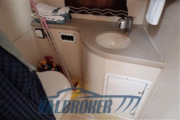 four winns 328 lago maggiore interni (10)