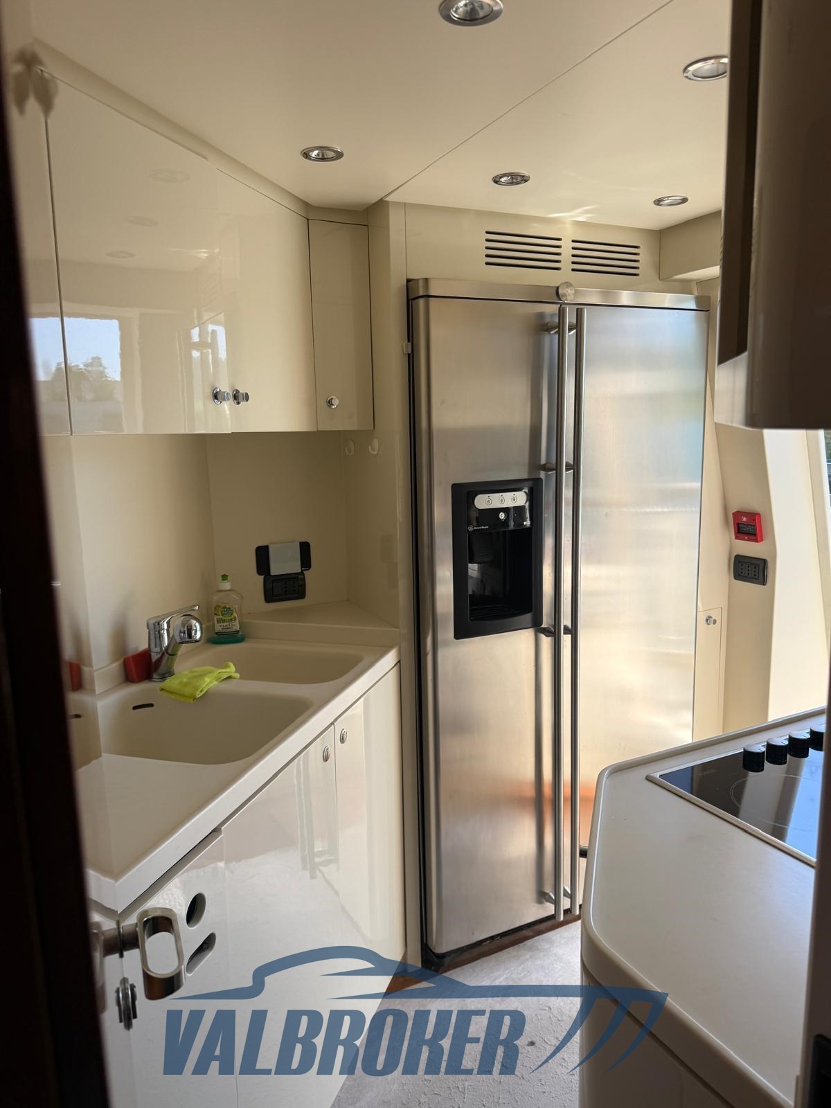 Riva 85 Opera (20)
