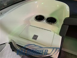 Sea Ray 200 Valbroker (13)