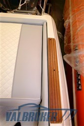 Sea Ray 200 Valbroker (40).JPG