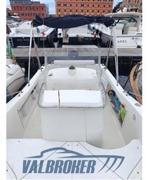 White Shark 205 (17)