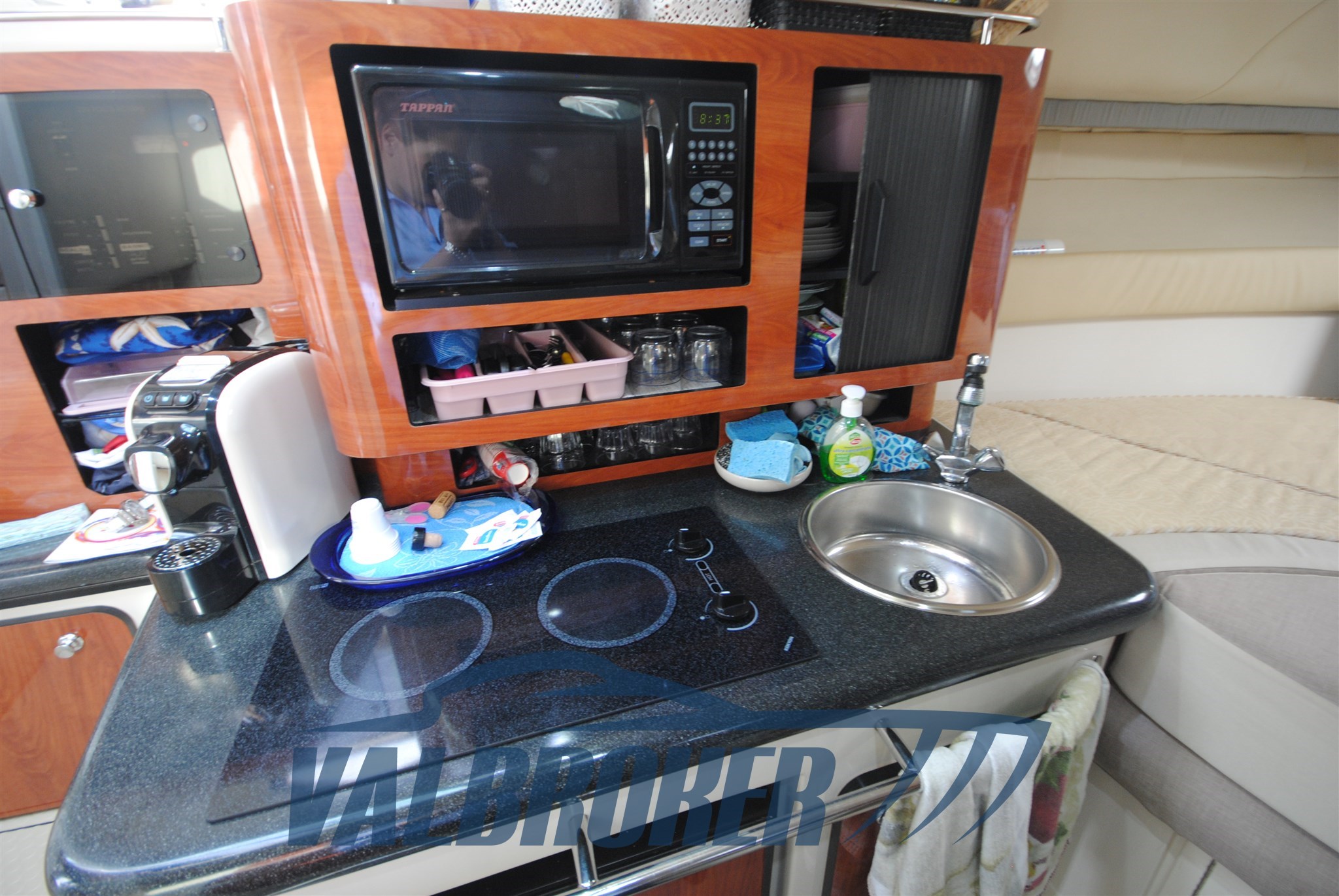 Monterey 282-2005 (8)