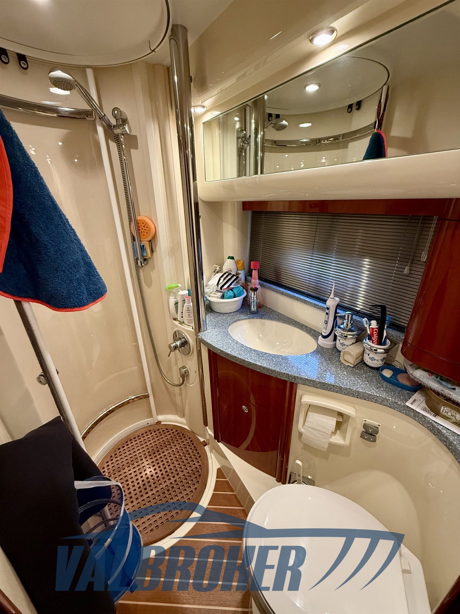 Fairline Phantom 40 Liguria (15)