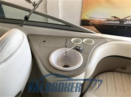 Four Winns 245 2004. (5)