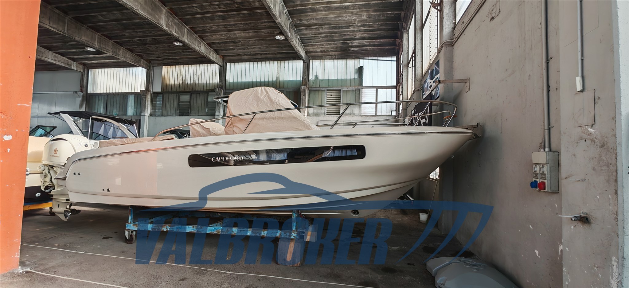Capoforte 240 no engine (2)