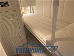 Magnum 53 1992 interni (3)