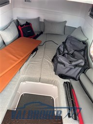 Axopar37 xc (7)