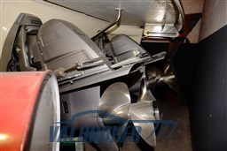 Chris Craft 32 Corsair (160)