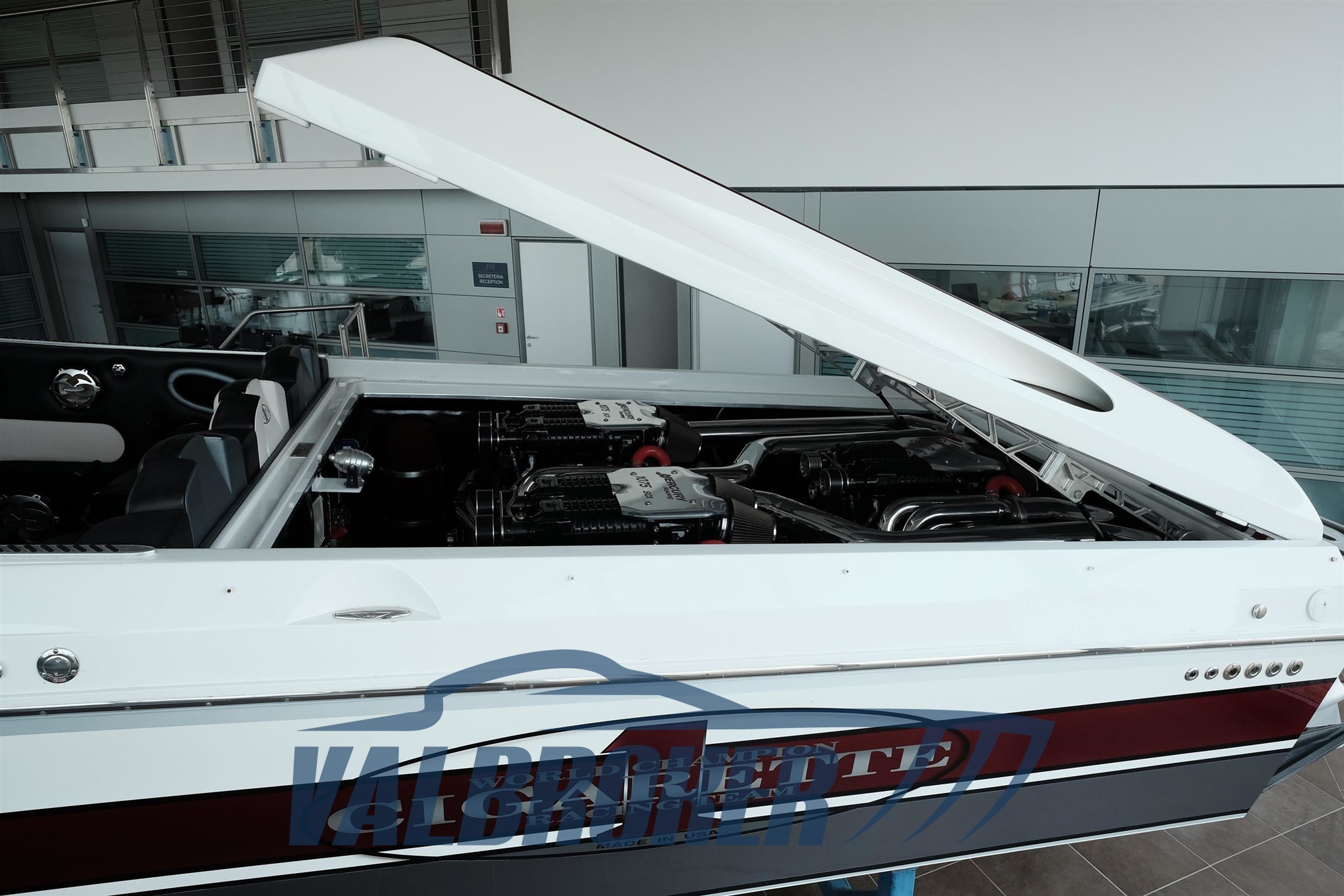 Cigarette 50 Marauder 2009 valbroker (6)