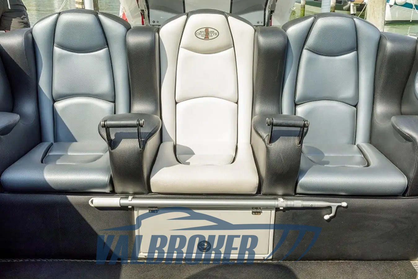 Cigarette 50 Marauder 2009 valbroker (23)